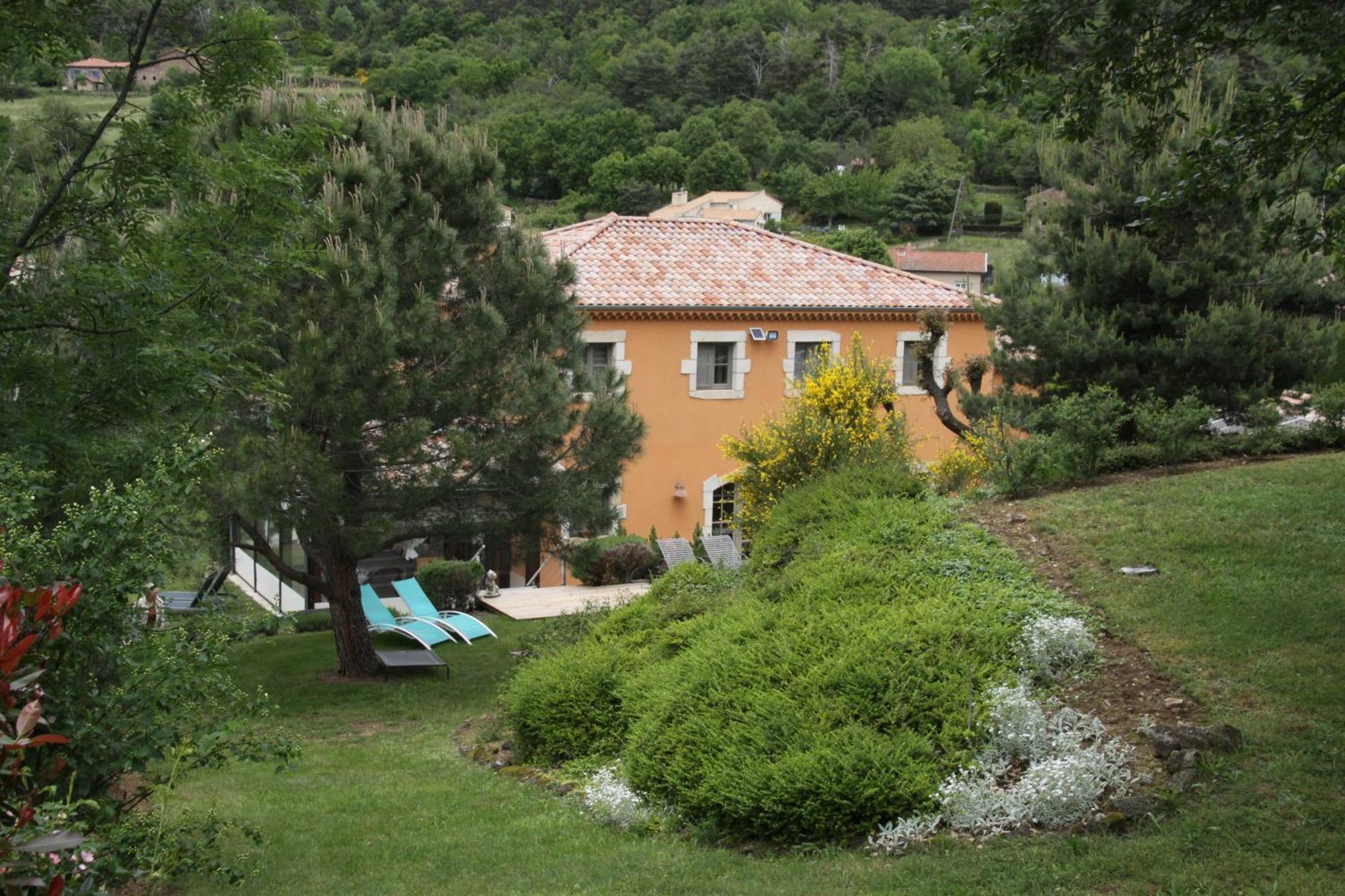 La Bastide De Fontaille Bed & Breakfast Saint-Felicien Exterior photo