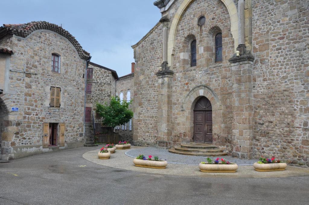 La Bastide De Fontaille Bed & Breakfast Saint-Felicien Exterior photo