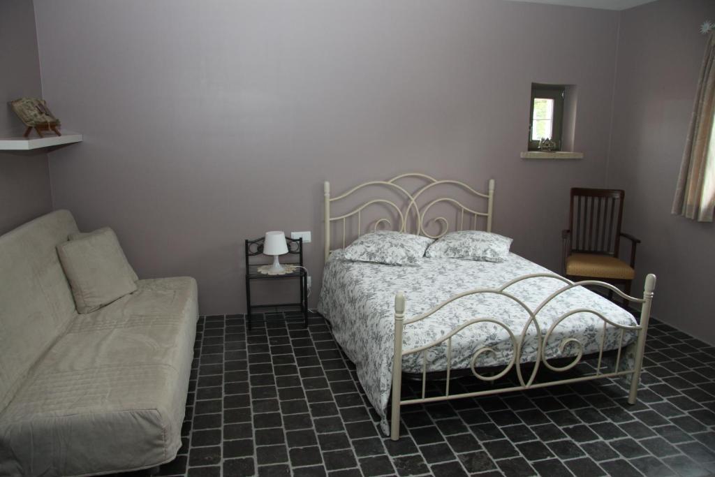La Bastide De Fontaille Bed & Breakfast Saint-Felicien Room photo