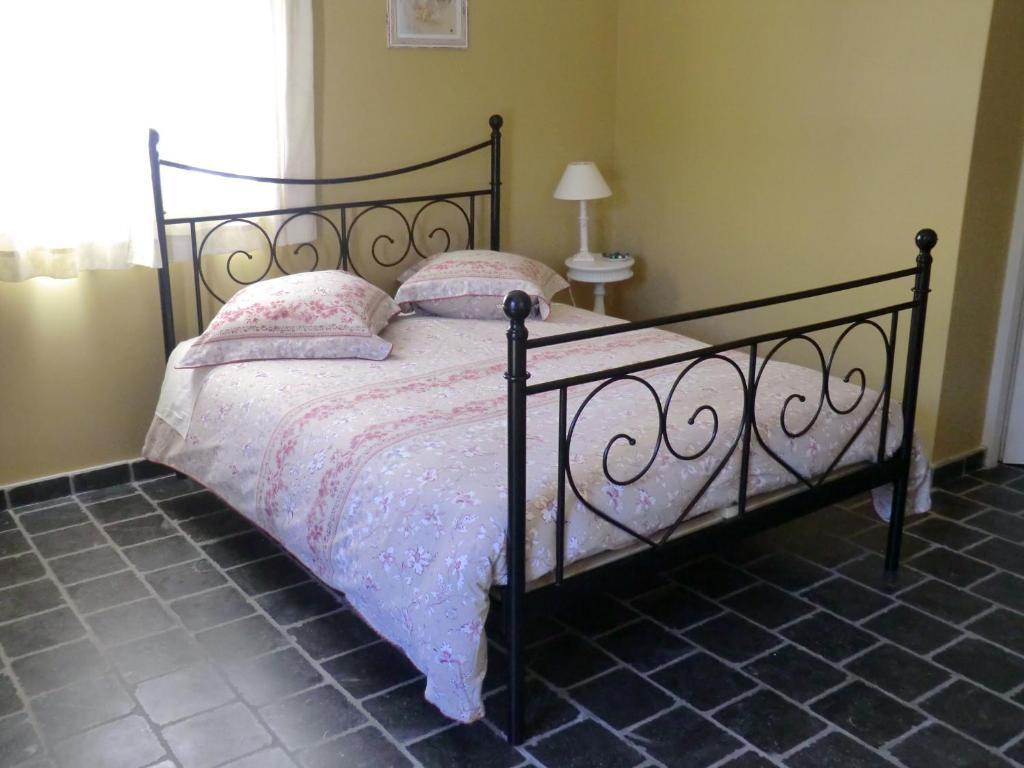 La Bastide De Fontaille Bed & Breakfast Saint-Felicien Room photo