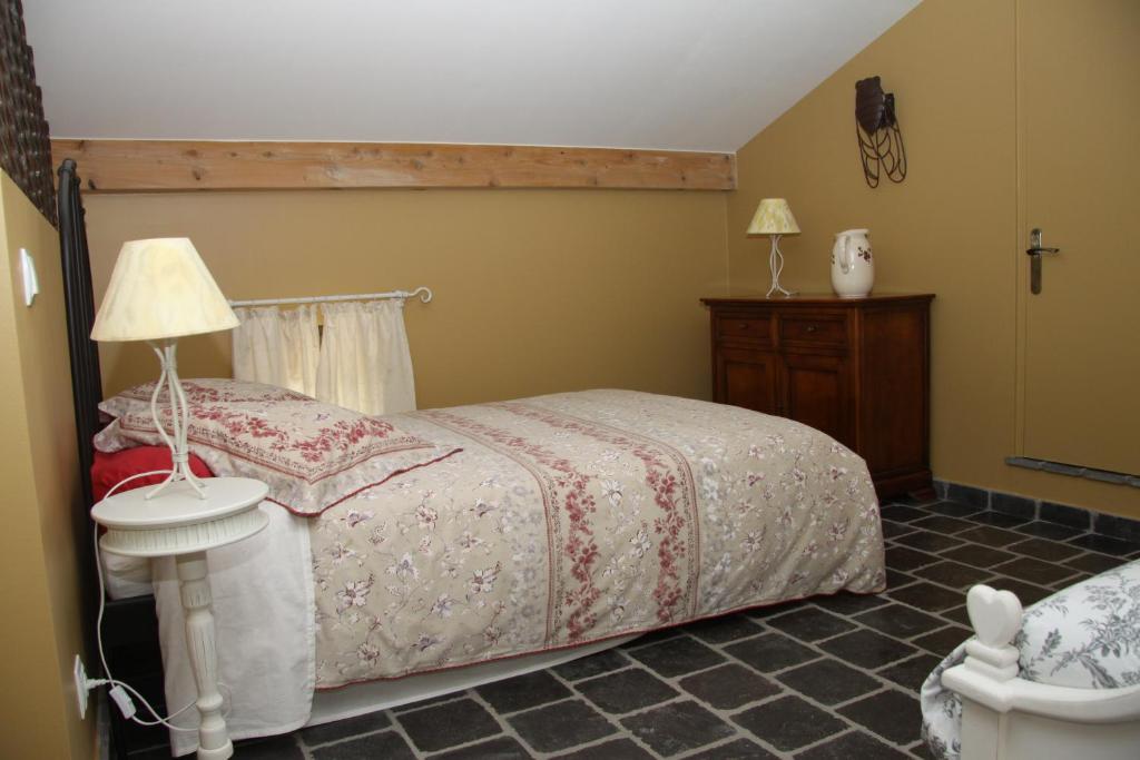 La Bastide De Fontaille Bed & Breakfast Saint-Felicien Room photo